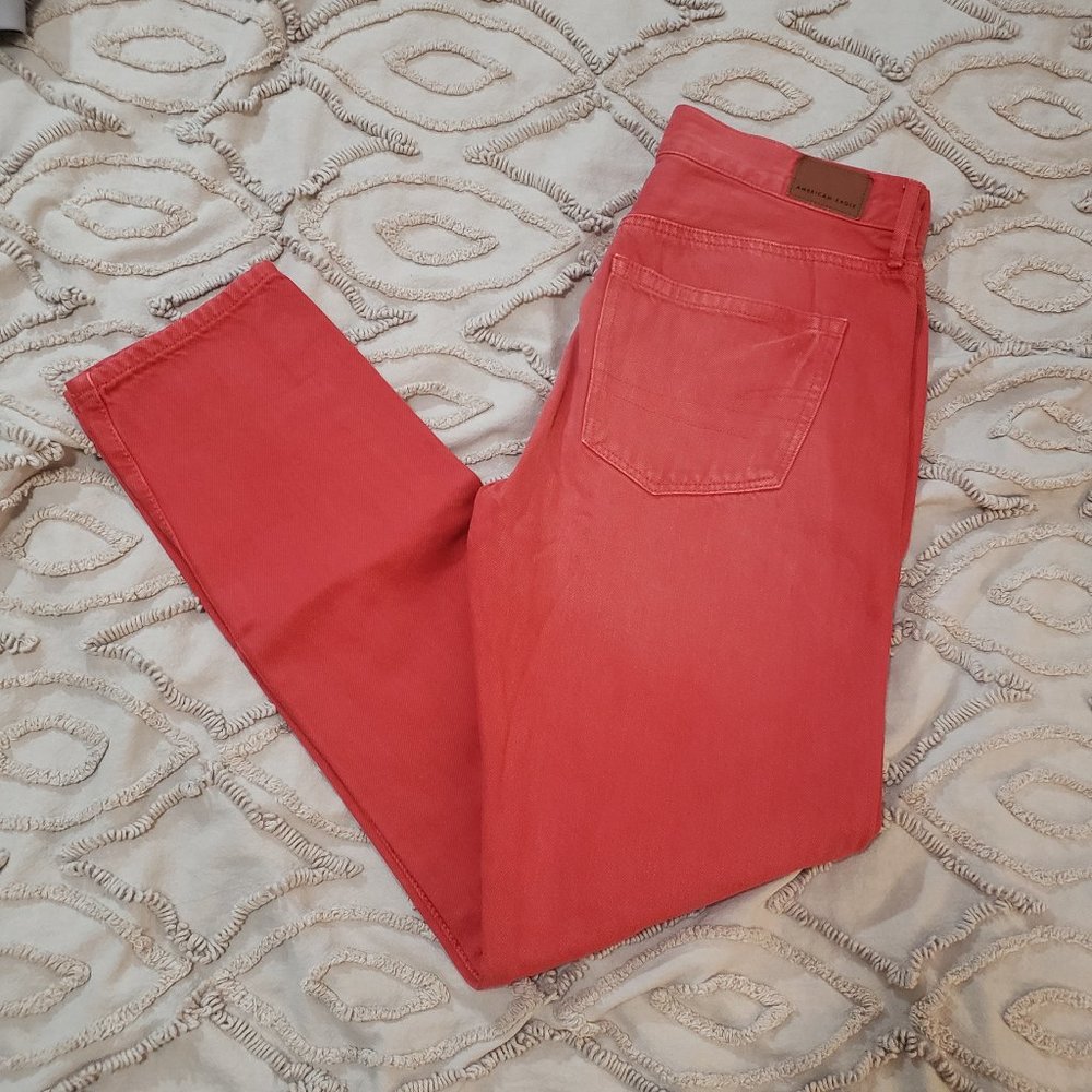 NWT American Eagle Hi-Rise Girlfriend Jeans